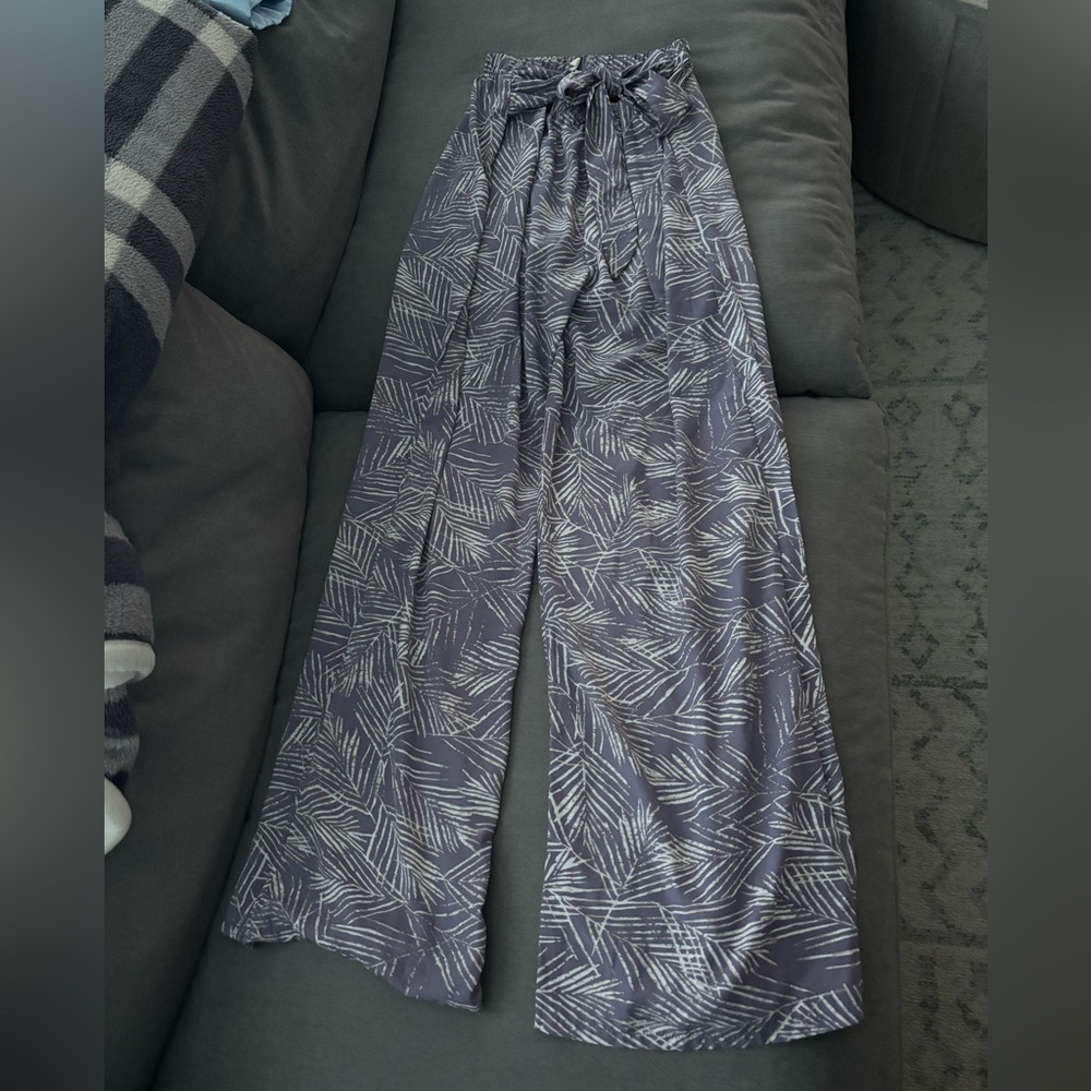 Tyche Purple and White Leaf Print Pants